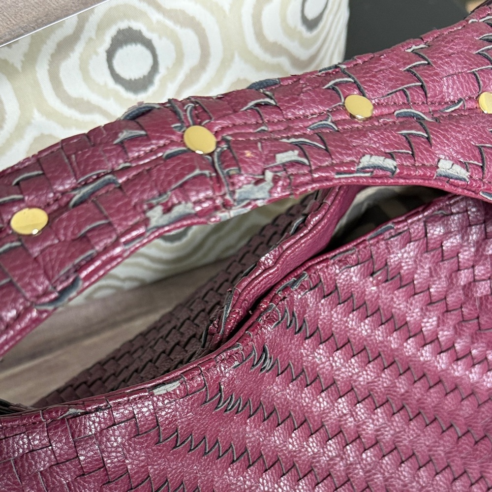 Deux Lux Burgundy Woven Hobo Bag - Picture 4 of 9